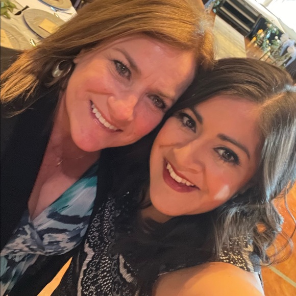 Meet your Posher, Liz - Picture 3 of 3